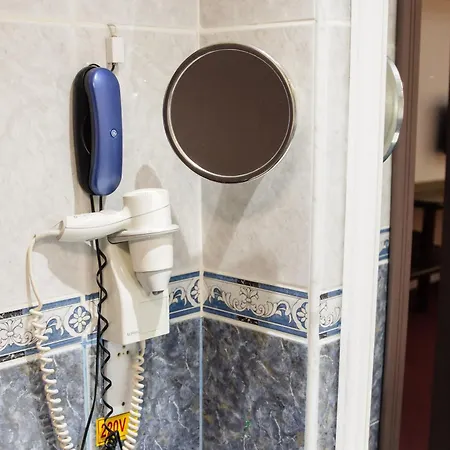 Royal By Euxin ホテル