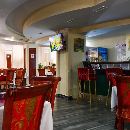 ホテル Royal By Euxin 3*