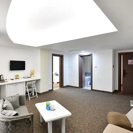 ホテル Royal By Euxin コンスタンツァ