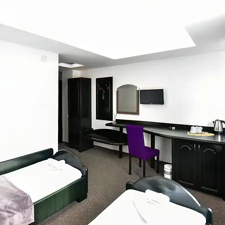호텔 Royal By Euxin 3*