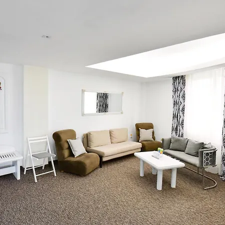 ホテル Royal By Euxin コンスタンツァ