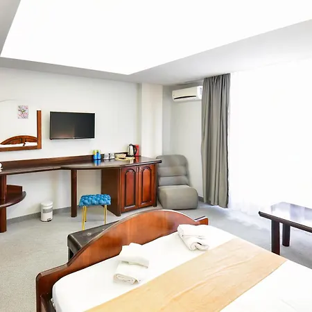 Royal By Euxin ホテル 3*