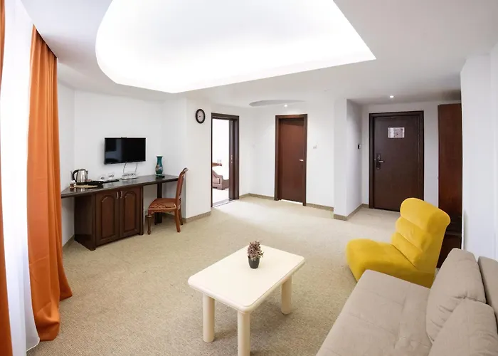 Hotel Royal By Euxin 3*